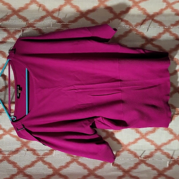 Women's Pink Sweater - Picture 1 of 4